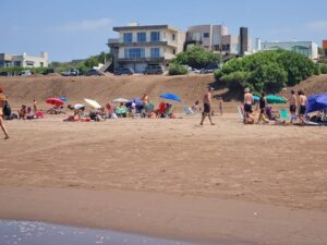 Claromecó: La playa, a pleno