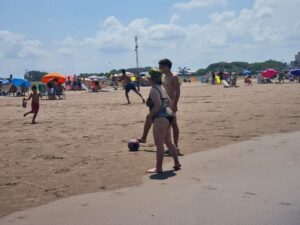 Claromecó: La playa, a pleno