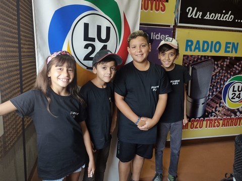 Los “Kumbia Kids” visitaron LU 24