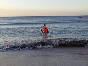 Monte Hermoso: Prefectura desplegó un gran operativo en búsqueda de kayakistas