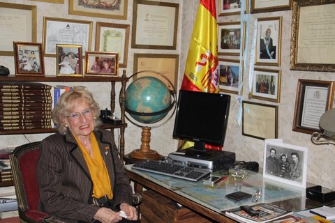 Homenaje de la Vicecónsul de España y el Consulado General de España a Pilar Monsec Escoz
