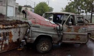 Suárez: Murió tras chocar un conteiner con su camioneta