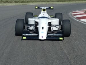 Automovilismo: Se estrenó un Prototipo Especial símil F1
