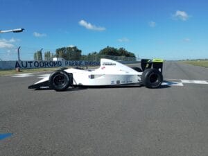 Automovilismo: Se estrenó un Prototipo Especial símil F1