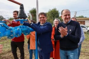 Kicillof inauguró la obra de cloacas en Orense