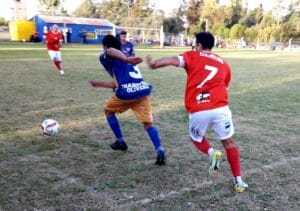 Fútbol de Ascenso: Central venció a Alumni en el adelanto