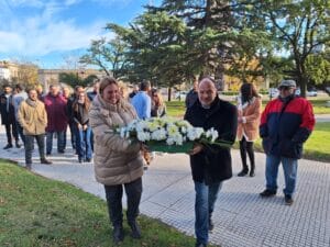 Colocaron ofrenda floral en el busto que recuerda a Dardo Rocha