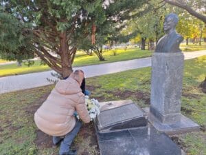 Colocaron ofrenda floral en el busto que recuerda a Dardo Rocha