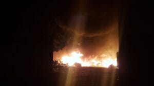 (videos)Bomberos sofocaron incendio en la Cooperativa de Recuperadores de Residuos