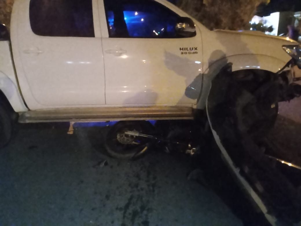 De alta con lesiones leves el joven motociclista que se accidentó en la esquina del Hospital