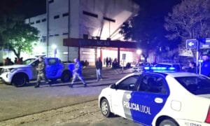 Cuatro hombres aparecieron muertos en una camioneta frente a un Hospital en Bahía Blanca