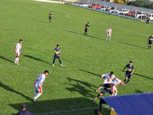 Fútbol de Primera: Huracán Ciclista único puntero del Apertura