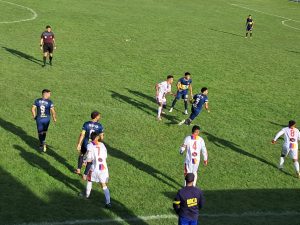 Fútbol de Primera: Huracán Ciclista único puntero del Apertura