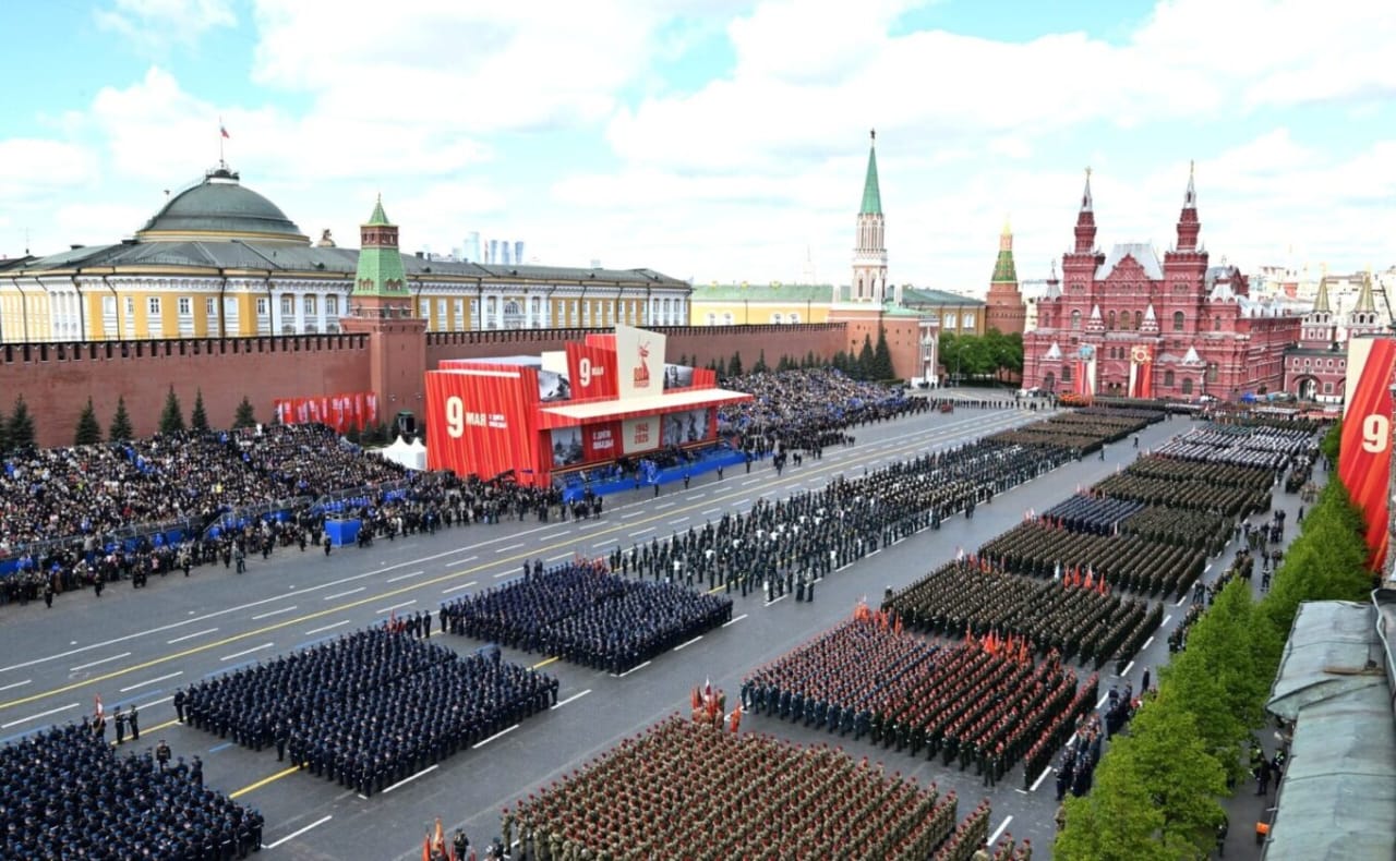 LU 24 en el desfile en Moscú: Putin conmemoró el 80º aniversario de la victoria sobre la Alemania nazi