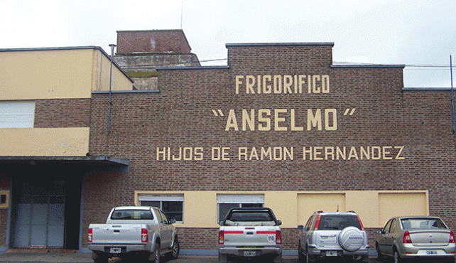 El Frigorífico Anselmo despidió 26 trabajadores en su planta de Tres Arroyos