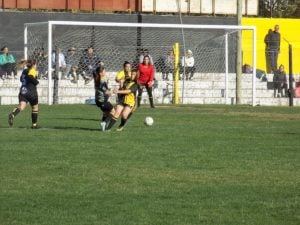 Fútbol Femenino: Huracán único puntero del Apertura