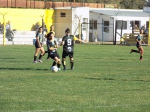 Fútbol Femenino: Huracán único puntero del Apertura