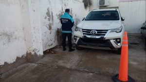 Dorrego: arrestan a un hombre e investigan si reducía vehículos robados