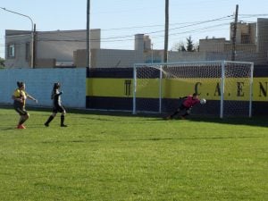 Fútbol Femenino: Huracán único puntero del Apertura