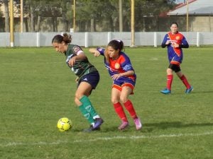 Fútbol femenino: Huracán, único líder del Apertura