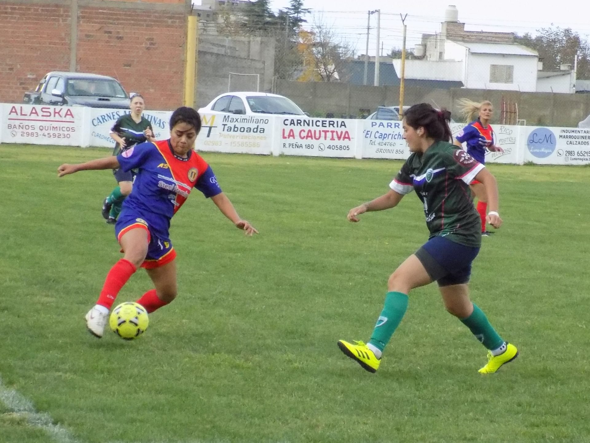 Fútbol femenino: Huracán, único líder del Apertura