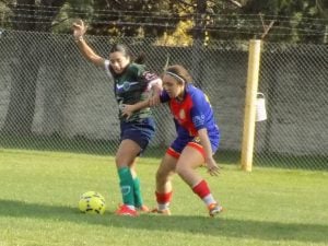 Fútbol femenino: Huracán, único líder del Apertura