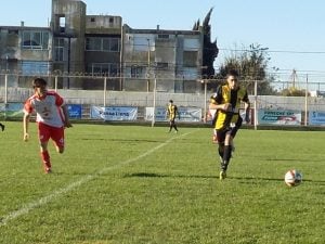 Fútbol de Primera: Huracán goleó a El Nacional