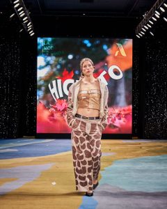 (video) La diseñadora Manu Rodríguez volvió a lucirse en Mar del Plata Fashion Week