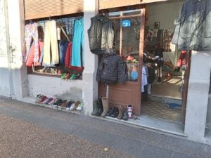 Nicandra ofrece variedad en su local de feria americana