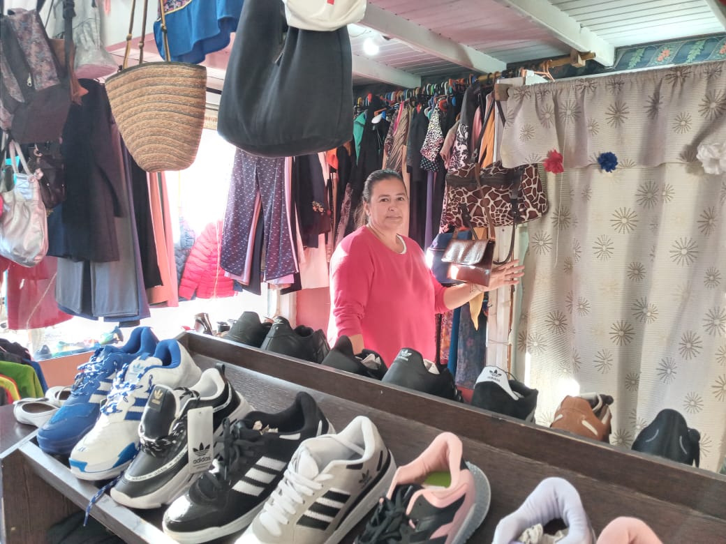 Nicandra ofrece variedad en su local de feria americana