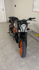 Robaron una moto KTM en la zona de los Monoblock