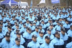 2736 Cadetes de la policía provincial juraron fidelidad a la bandera nacional