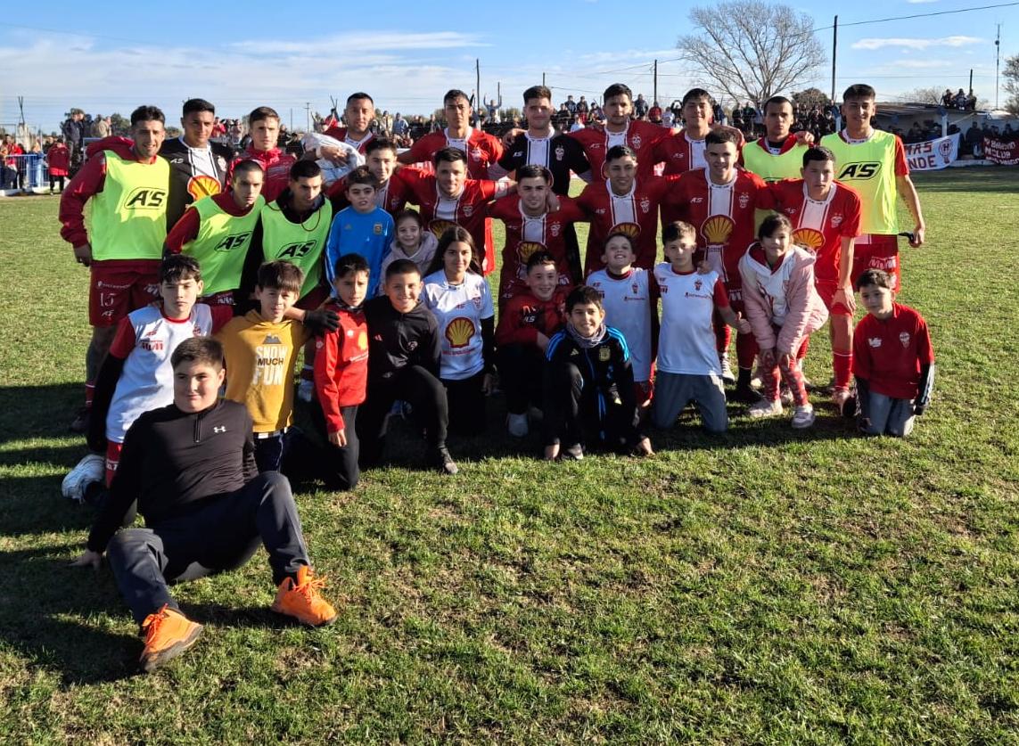 Fútbol: Huracán Ciclista Campeón del apertura