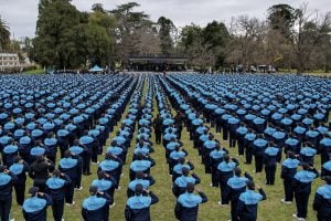 2736 Cadetes de la policía provincial juraron fidelidad a la bandera nacional