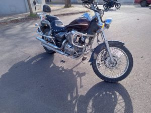 Chocaron moto y auto en Pedro N. Carrera y Saavedra