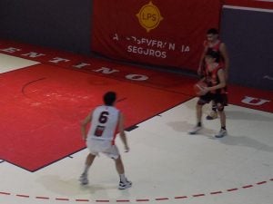 Básquet: Triunfos de Huracán, Costa Sud y Alumni por la 8ª fecha del Apertura