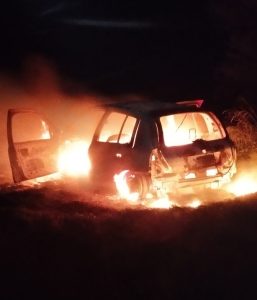 Ardió un auto en ruta 73