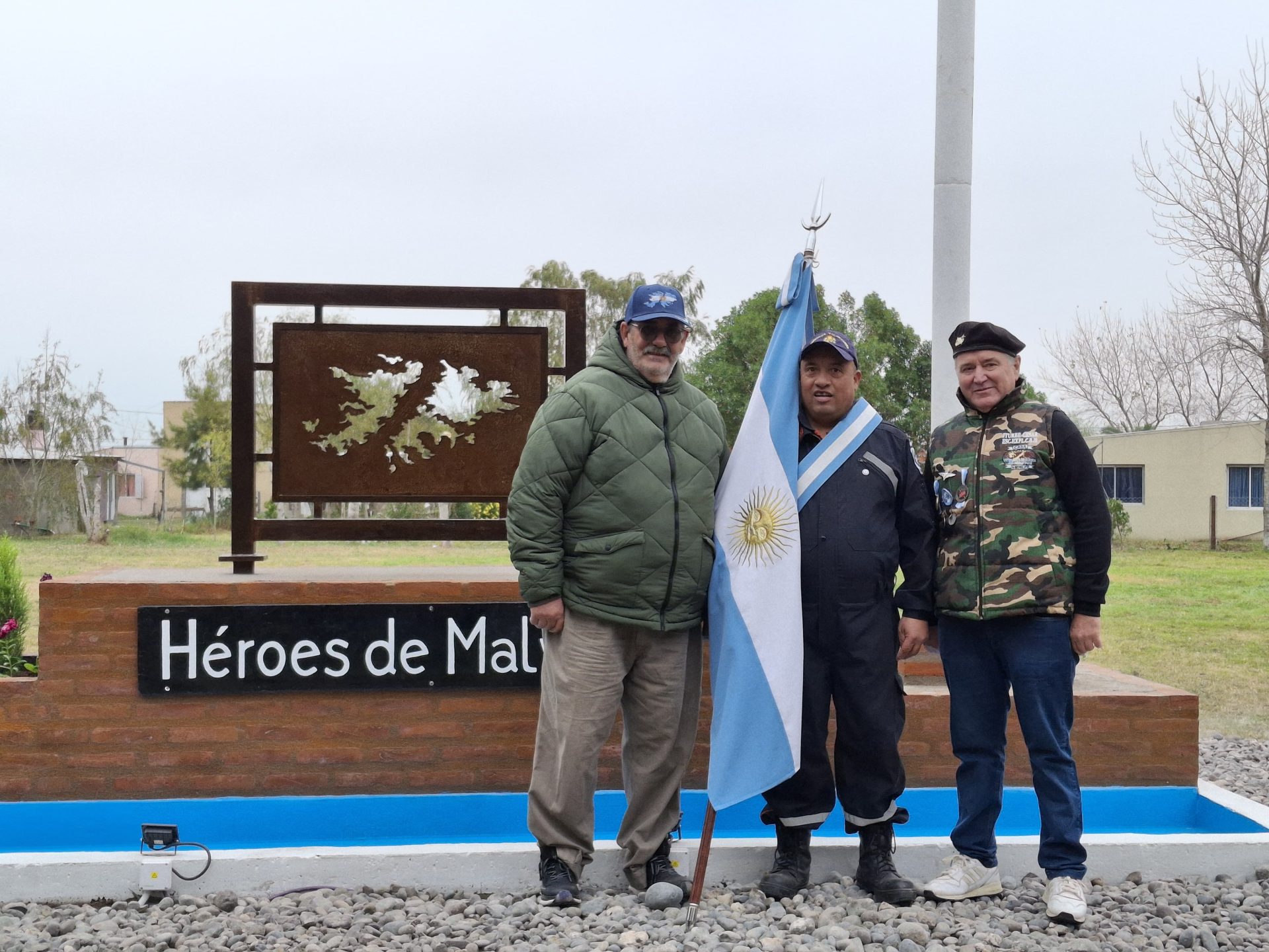 Inauguración de monumento en Reta: Esta conmemoración le da identidad a la plaza y a la localidad