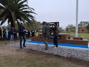 Inauguración de monumento en Reta: Esta conmemoración le da identidad a la plaza y a la localidad