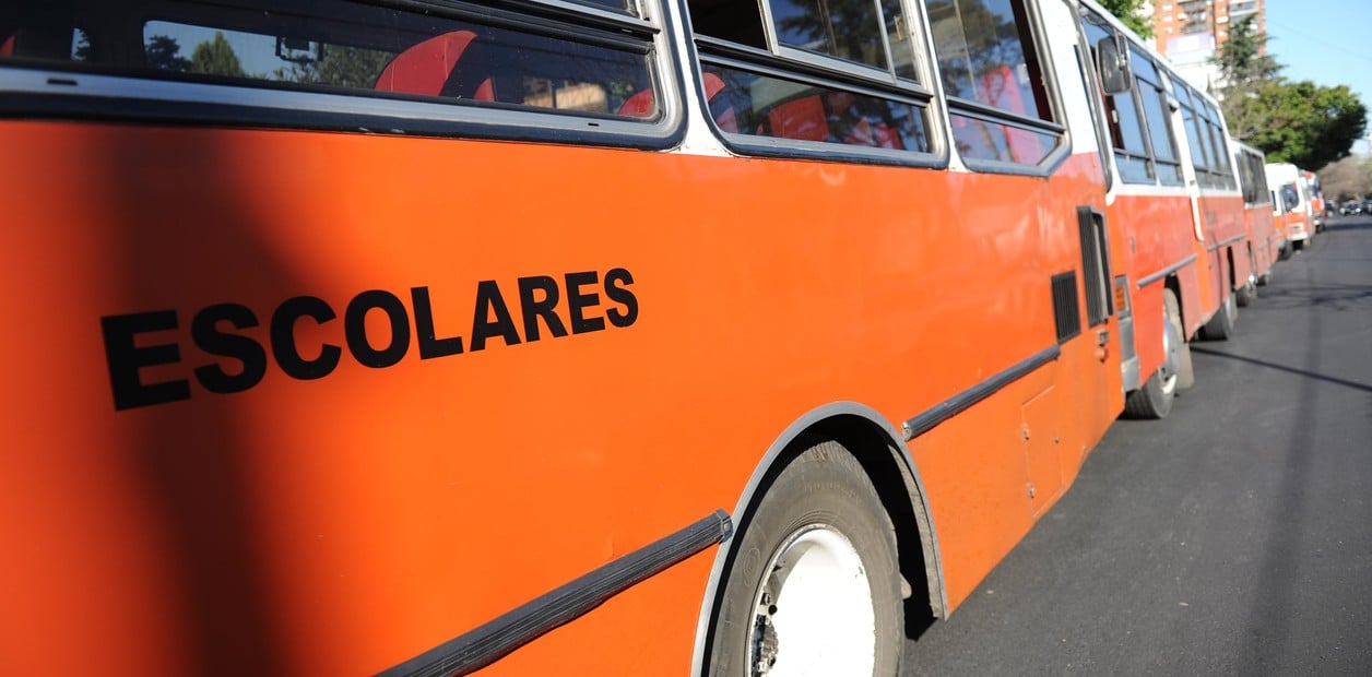 El Consejo Escolar convoca a oferentes para el servicio de transporte