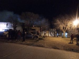 Voraz incendio consumió taller mecánico (video y audio)