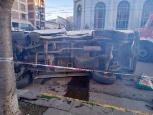 Istilart y Moreno: Choque y vuelco. No hubo heridos