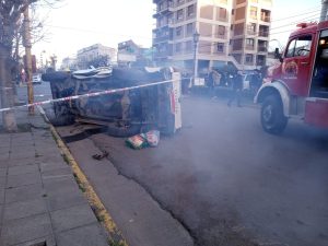 Istilart y Moreno: Choque y vuelco. No hubo heridos