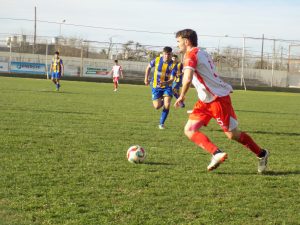 Fútbol de Primera: Huracán ganó en el adelanto