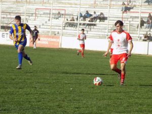 Fútbol de Primera: Huracán ganó en el adelanto