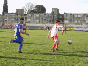Fútbol de Primera: Huracán ganó en el adelanto