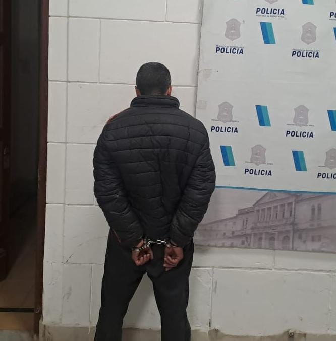 Golpeó a su pareja en la Plaza España: Fue aprehendido