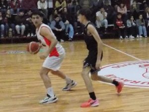 Básquet: Huracán primer finalista del Osvaldo Goizueta