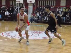 Básquet: Huracán primer finalista del Osvaldo Goizueta