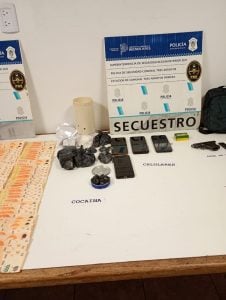 Informe oficial policial : Secuestraron droga, arma y dinero